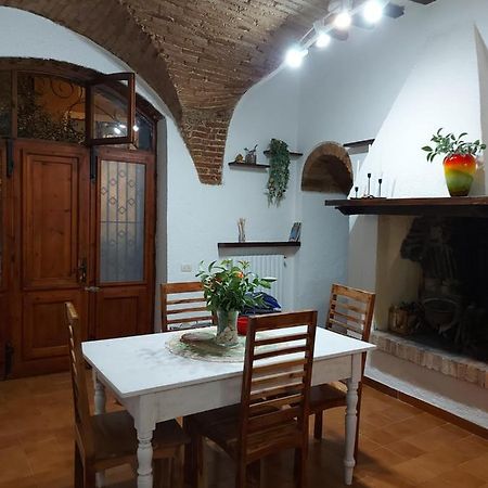 Casavacanze Vicolo Mentana โฟลีโญ ภายนอก รูปภาพ