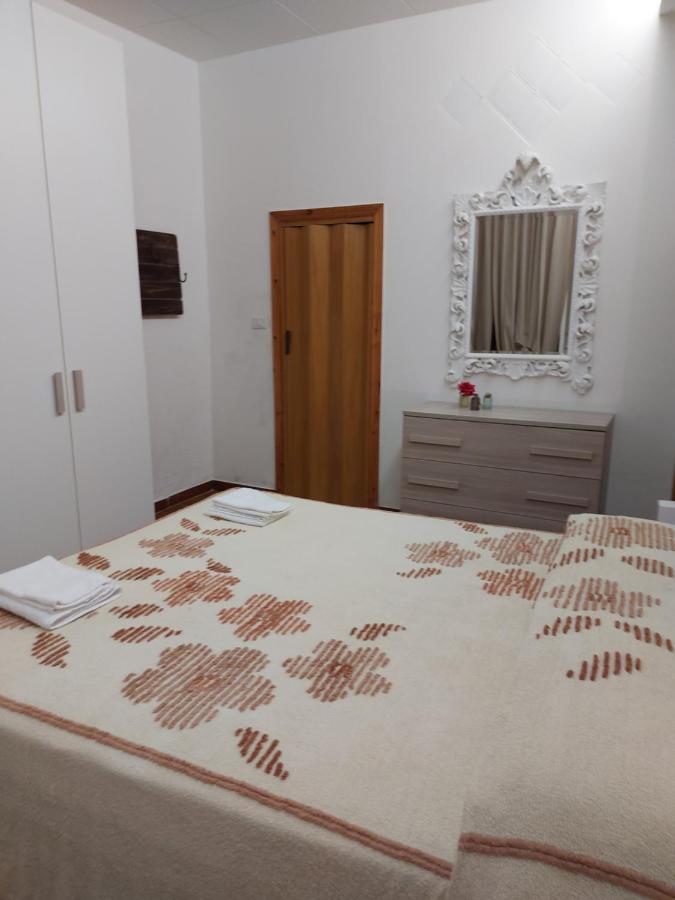 Casavacanze Vicolo Mentana โฟลีโญ ภายนอก รูปภาพ